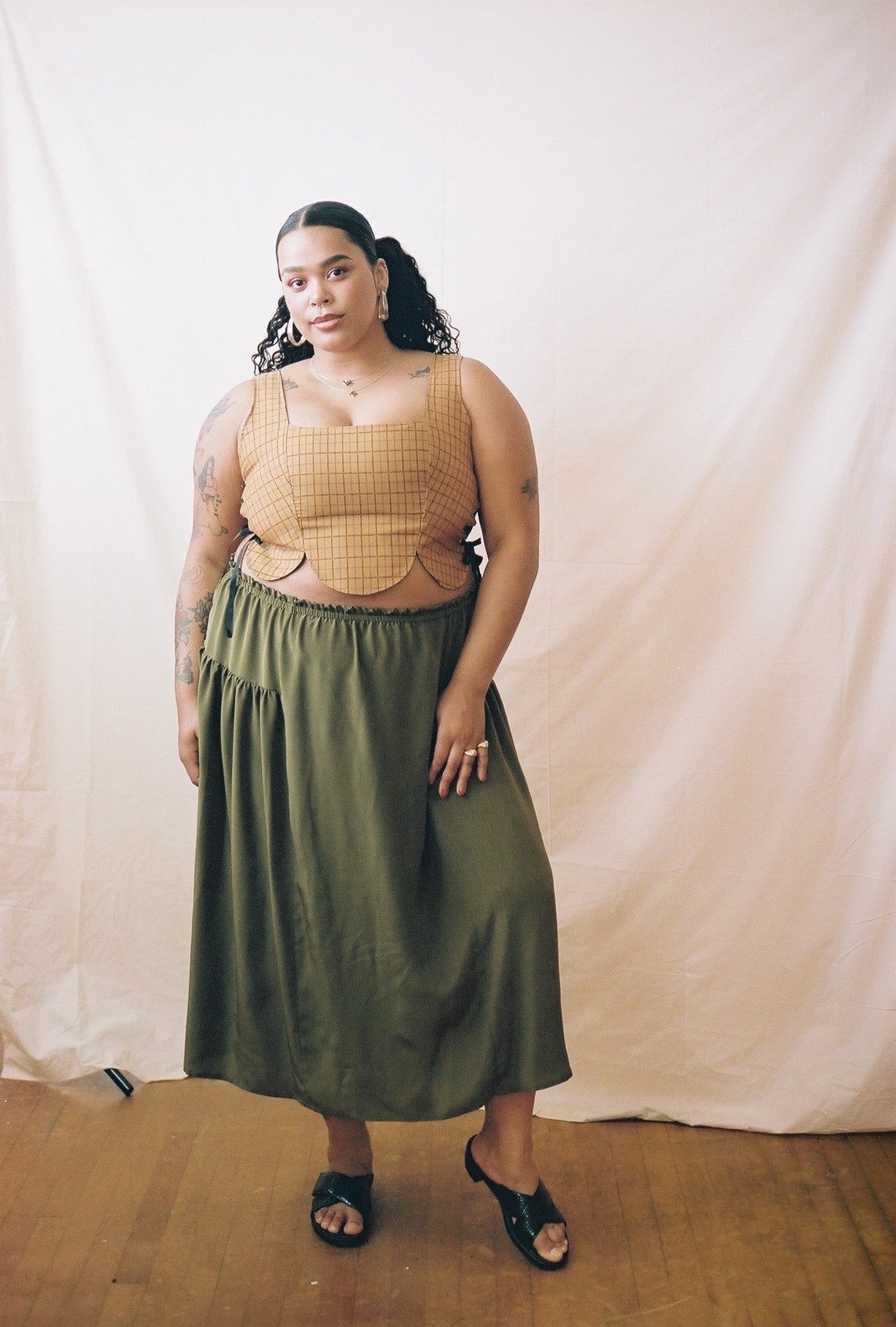 Calyx Skirt in Midnight- M
