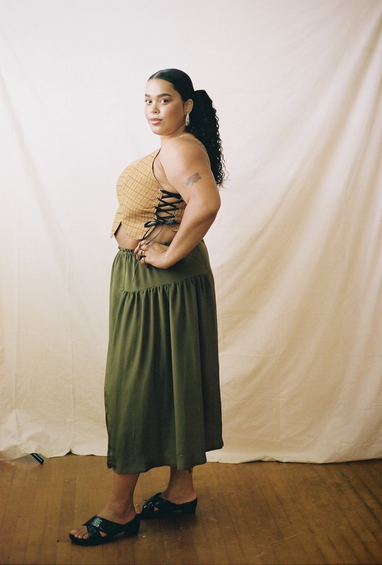 Calyx Skirt in Midnight- M