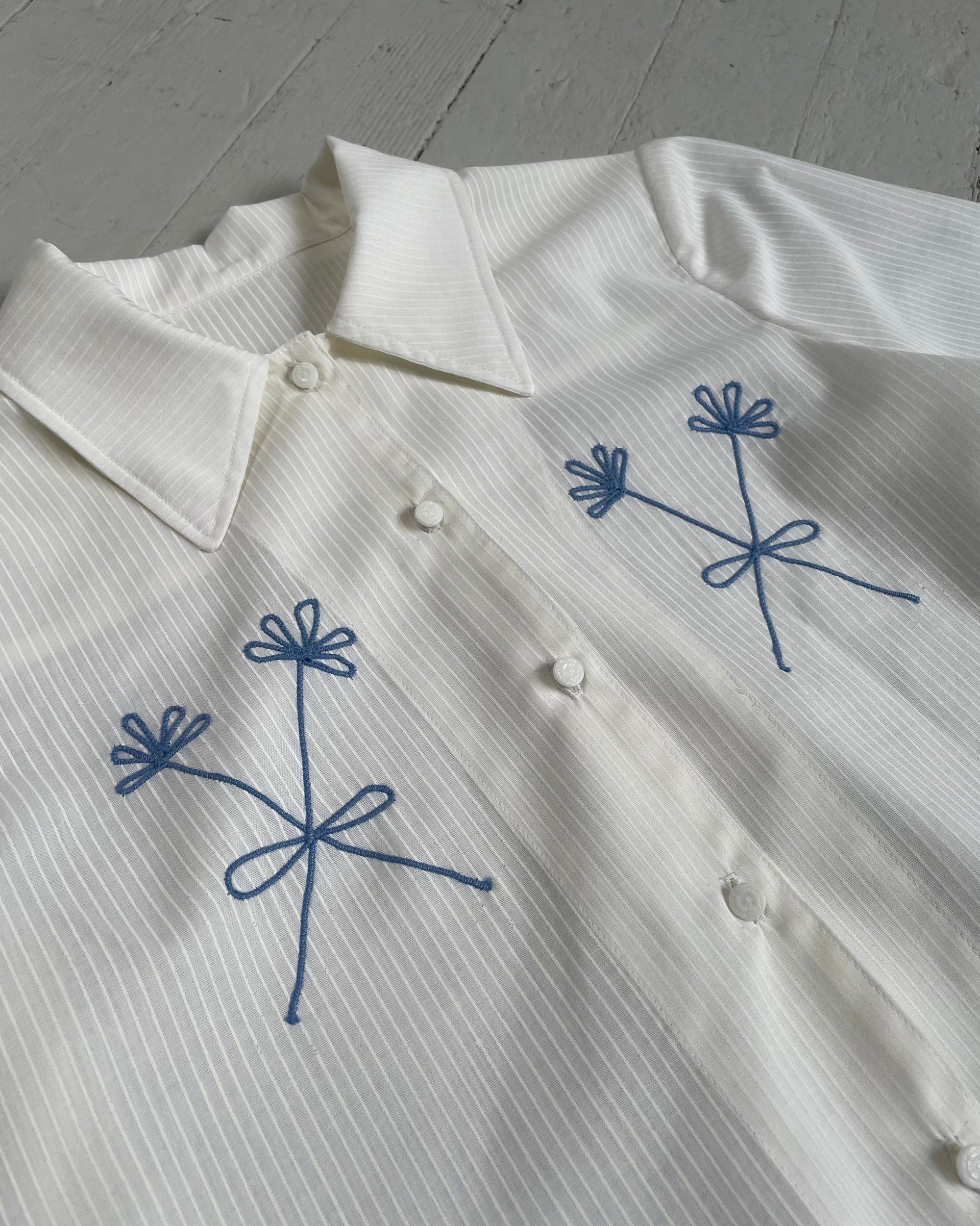 Appliqué Kara Shirt in Dots and Flowers